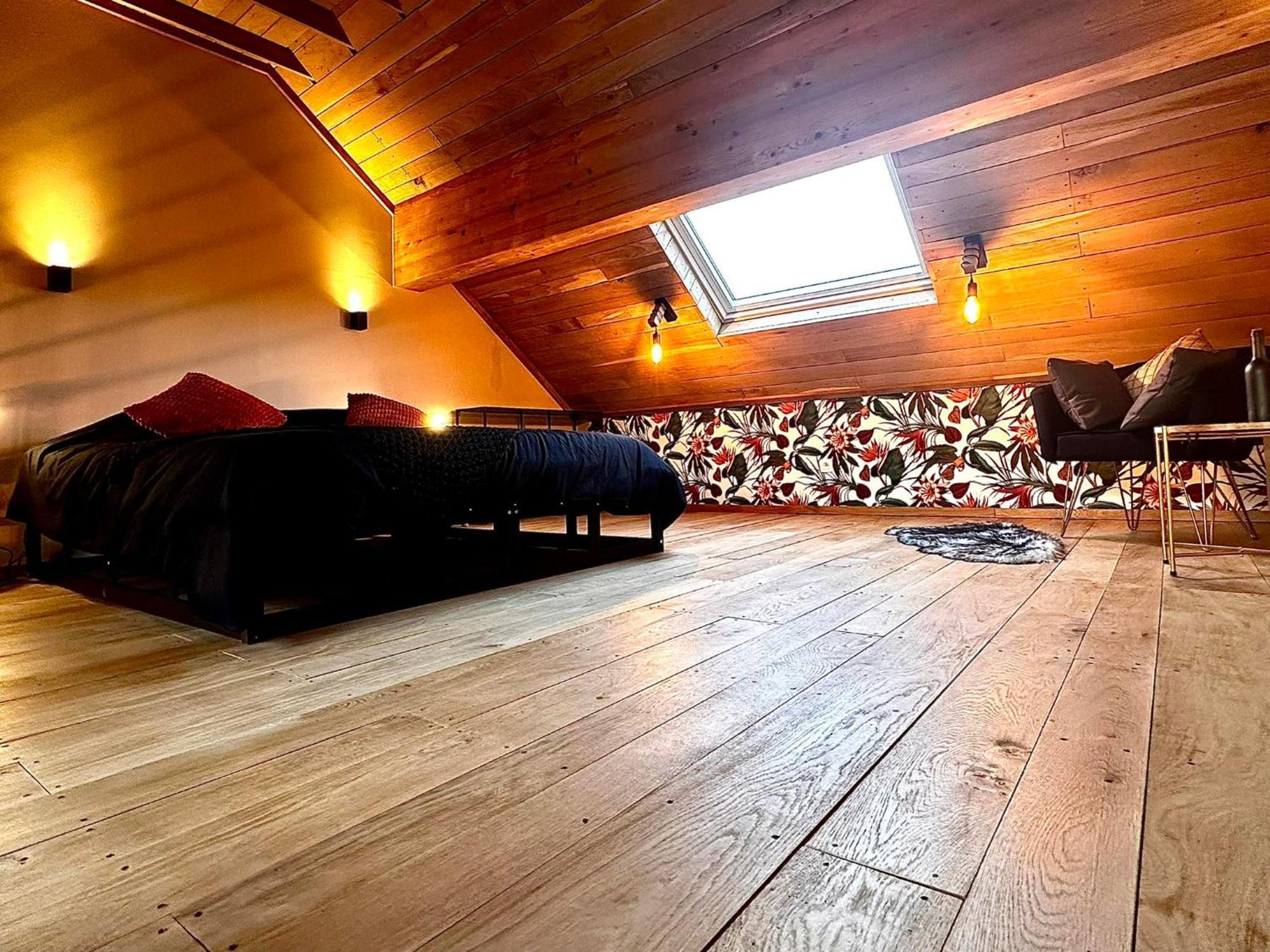 Hour House - Esc'Appart Houyet Extérieur photo
